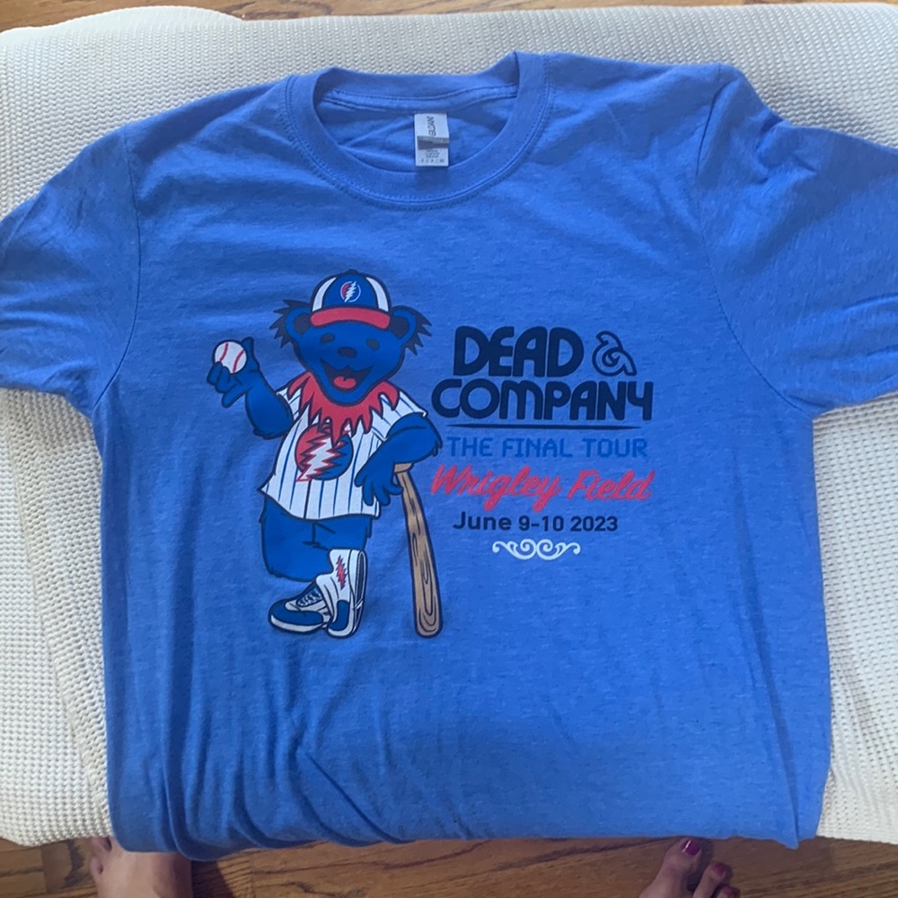 Dead and Company wrigley field T-shirt unisex size small